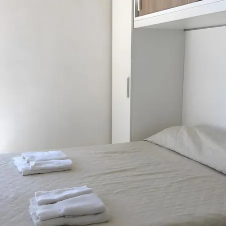 Casa Nessi- Stanze بيت للعطل