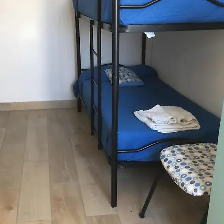 Casa Nessi- Stanze بيت للعطل